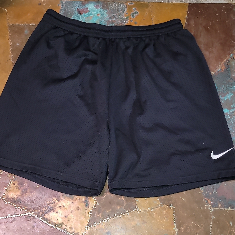 90s. USA Material. Nike Men's Black Athletic Mesh Shorts. Large.